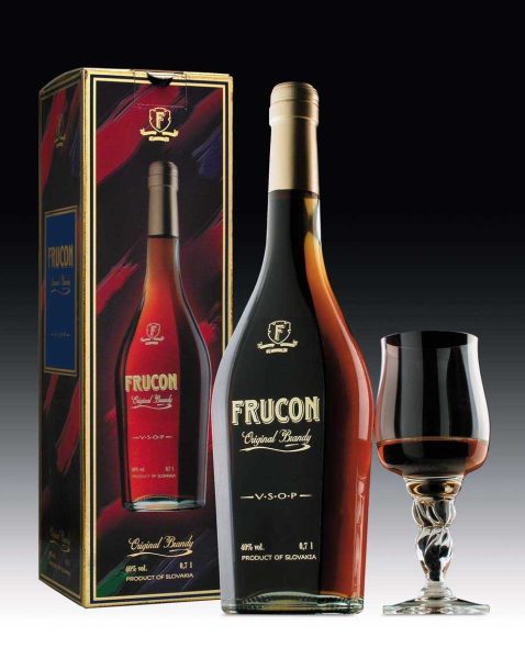 Frucon Brandy 40% 0,7l (s darček. kartónom) - 8586000673205